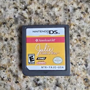 Nintendo DS Cartridge - American Girl Julie Finds a Way (Yellow/Red)